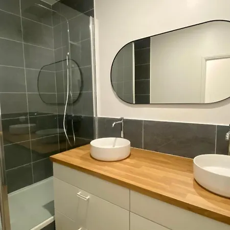 Spacious Flat Near Grands Boulevards 6p Appartamento Parigi